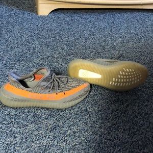 These are brand new boluga yezzeys.